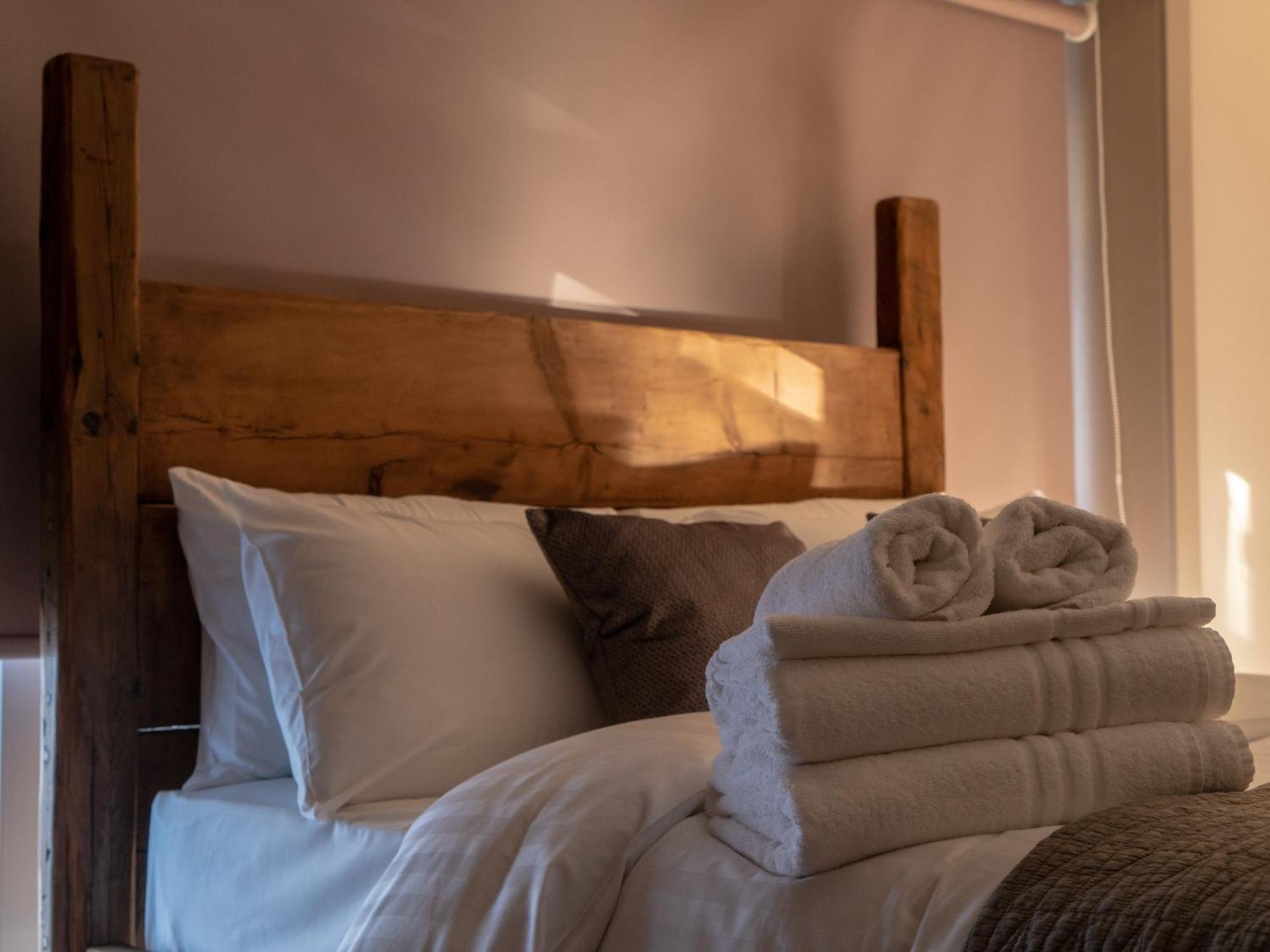 The Milestone Hotel Sowerby Bridge Phòng bức ảnh
