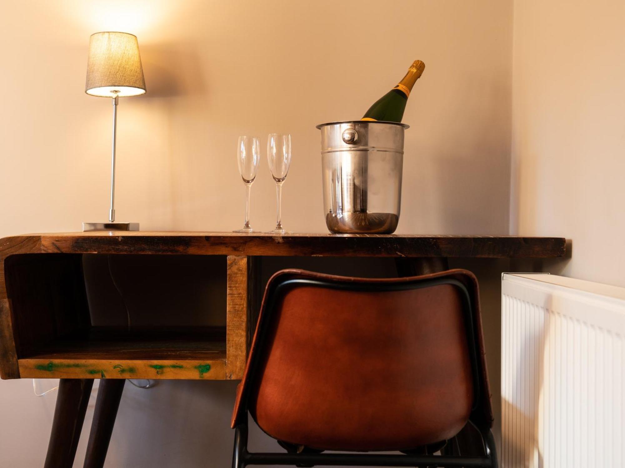 The Milestone Hotel Sowerby Bridge Phòng bức ảnh