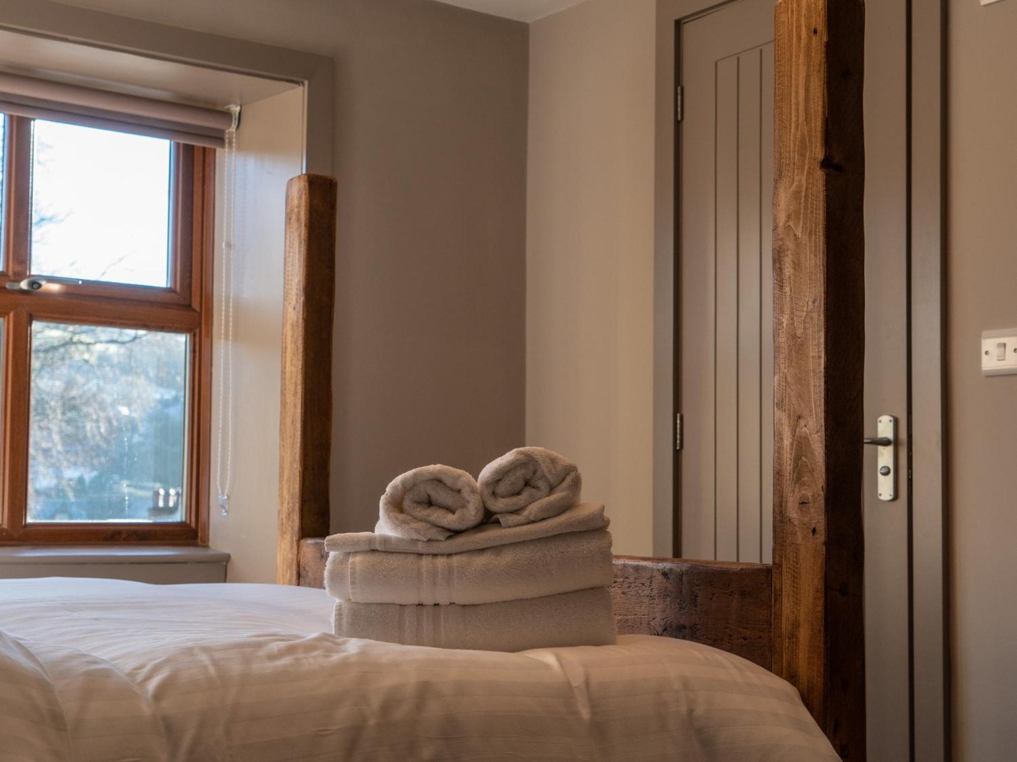 The Milestone Hotel Sowerby Bridge Phòng bức ảnh